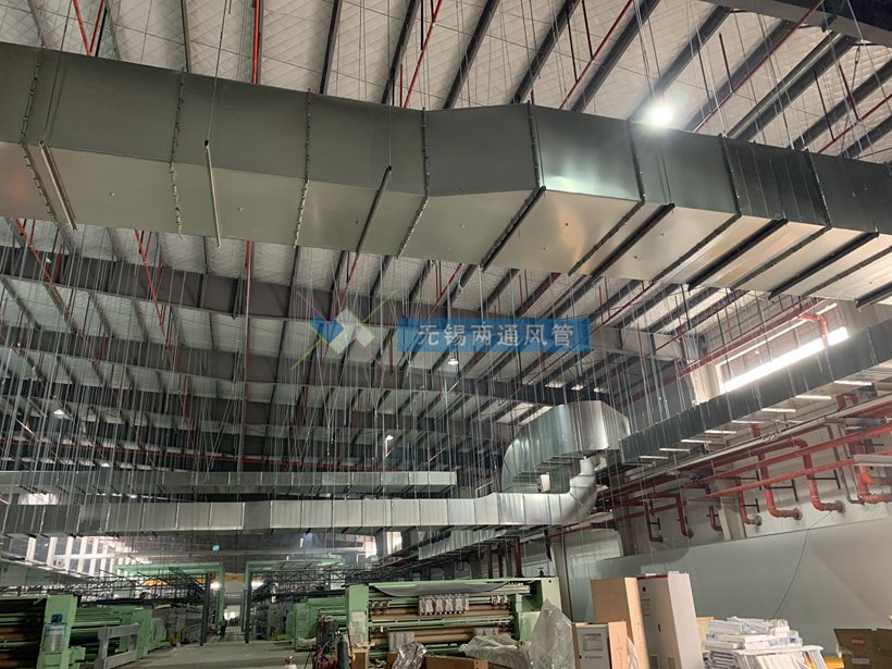 两通通风管道厂家：为无锡本地合作工厂安装排风系统（配图）