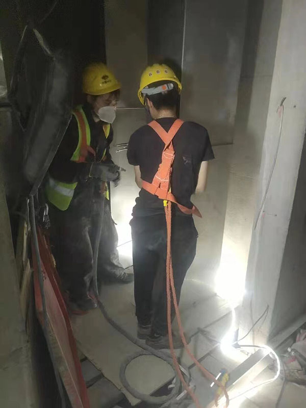 通风管道安装那些事：夜深人静，总有一些平凡的人在做着不平凡的事情